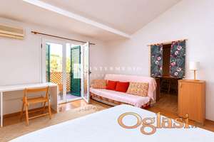 Prodaja apartmana Igalo – Prva linija do mora, 30 m od plaže
